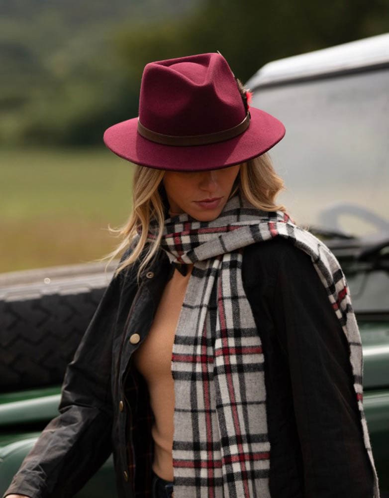 Howick-hat-burgundy-model